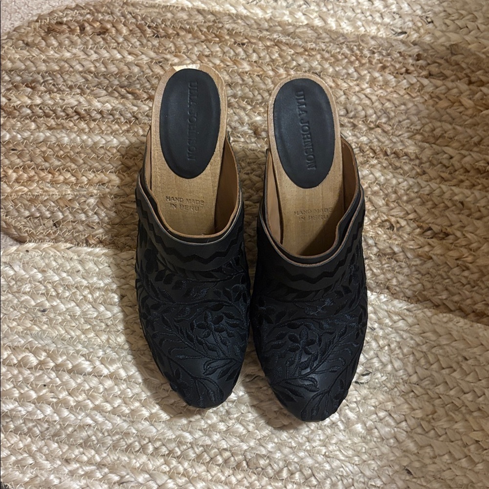 Ulla Johnson Black Floral Clogs with Wooden Heel - Picture 2 of 6